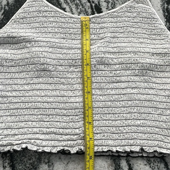 Guess Halter Striped Stretch Top Size Medium - Picture 9 of 10